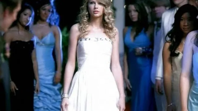 คอร์ดเพลง You Belong With Me - Taylor Swift