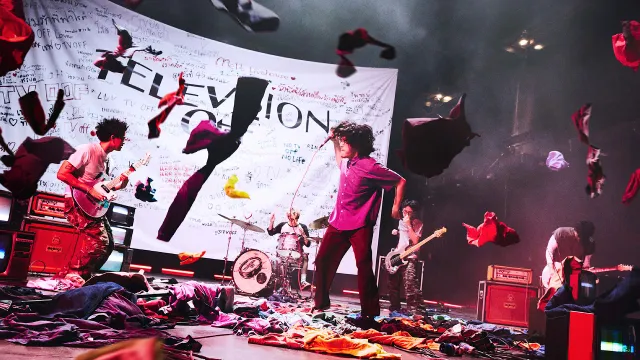 คอร์ดเพลง เสื้อผ้า (Things) - Television Off